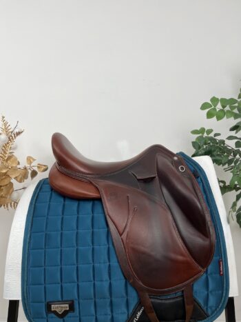 Devoucoux Makila Lab