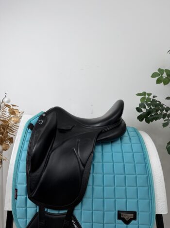 Devoucoux Makila Lab