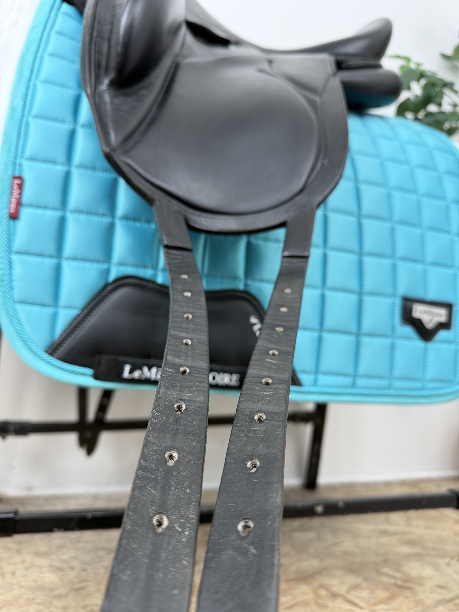 Devoucoux Makila Lab