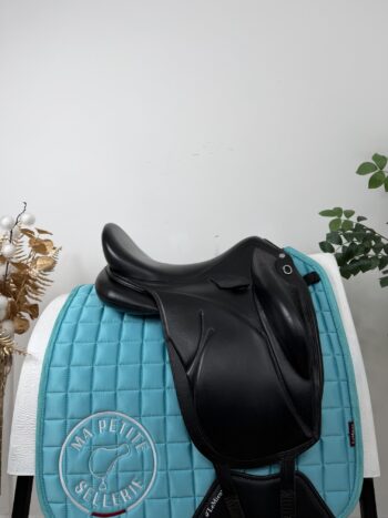 Devoucoux Makila Lab